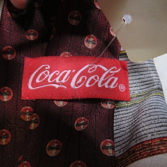 Coca‎ Cola nostalgia bear neck tie - Picture 4 of 4